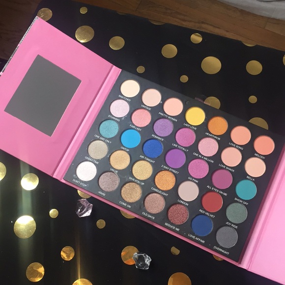 Makeup - Picture 5 of 6